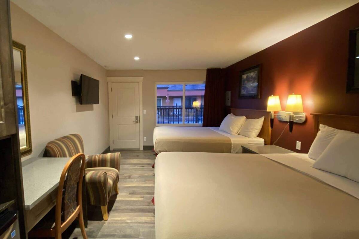 Soundproofing, iron/ironing board, free WiFi, bed sheets