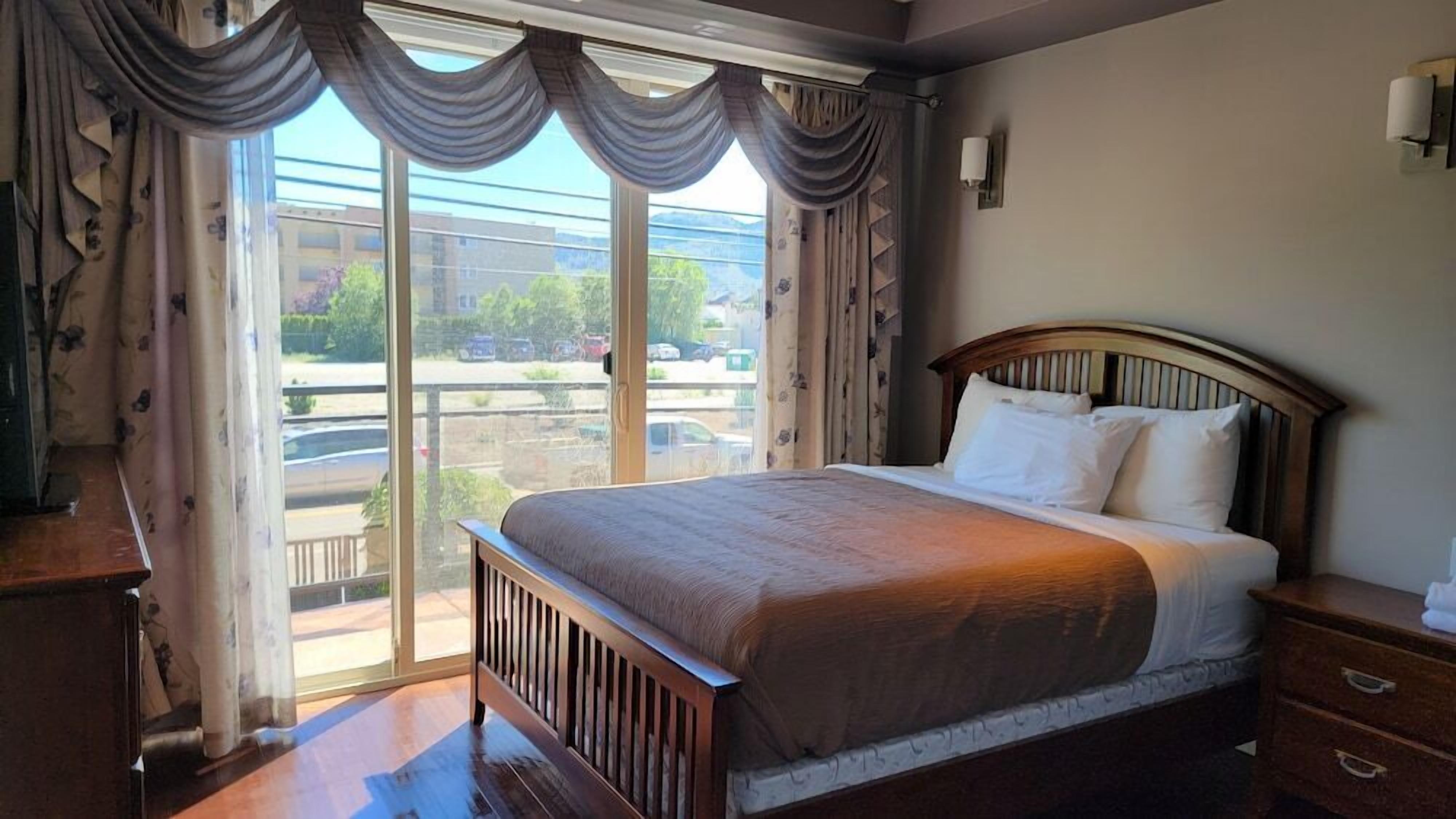 Soundproofing, iron/ironing board, free WiFi, bed sheets