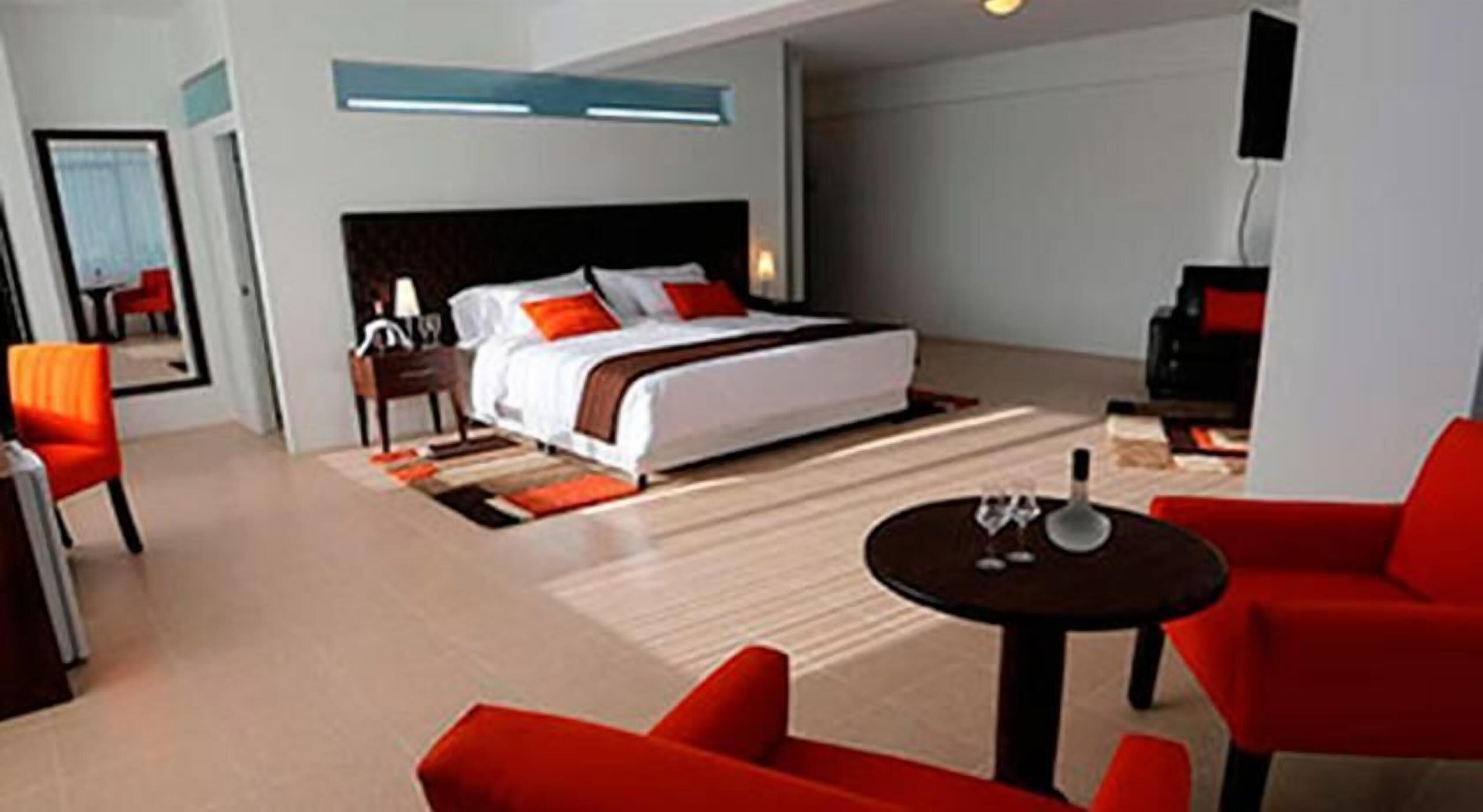 Premium bedding, minibar, in-room safe, desk