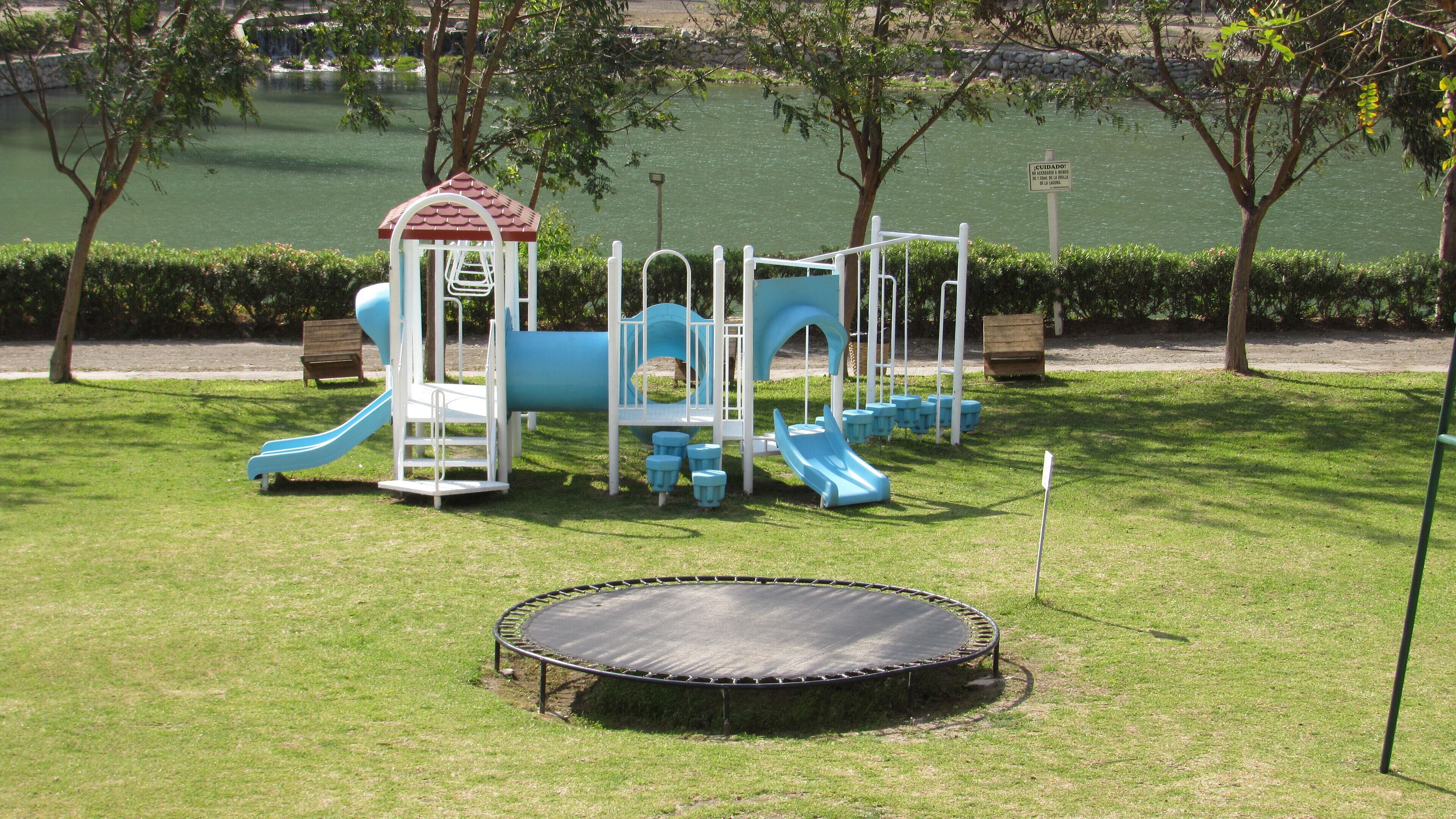 children’s play area – outdoor