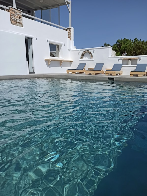 Seasonal outdoor pool, sun loungers