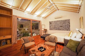 Memory foam beds, in-room safe, free WiFi - Bias Villa Seminyak (Seminyak)