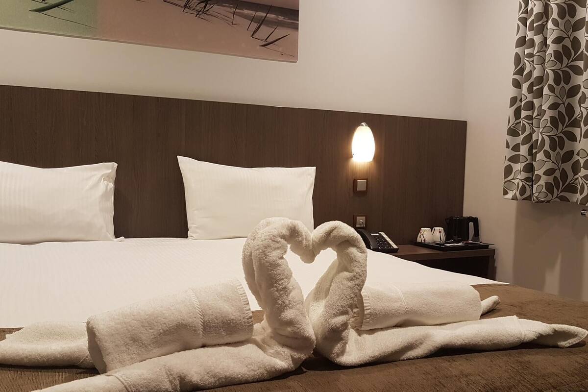 minibar, desk, blackout curtains, soundproofing