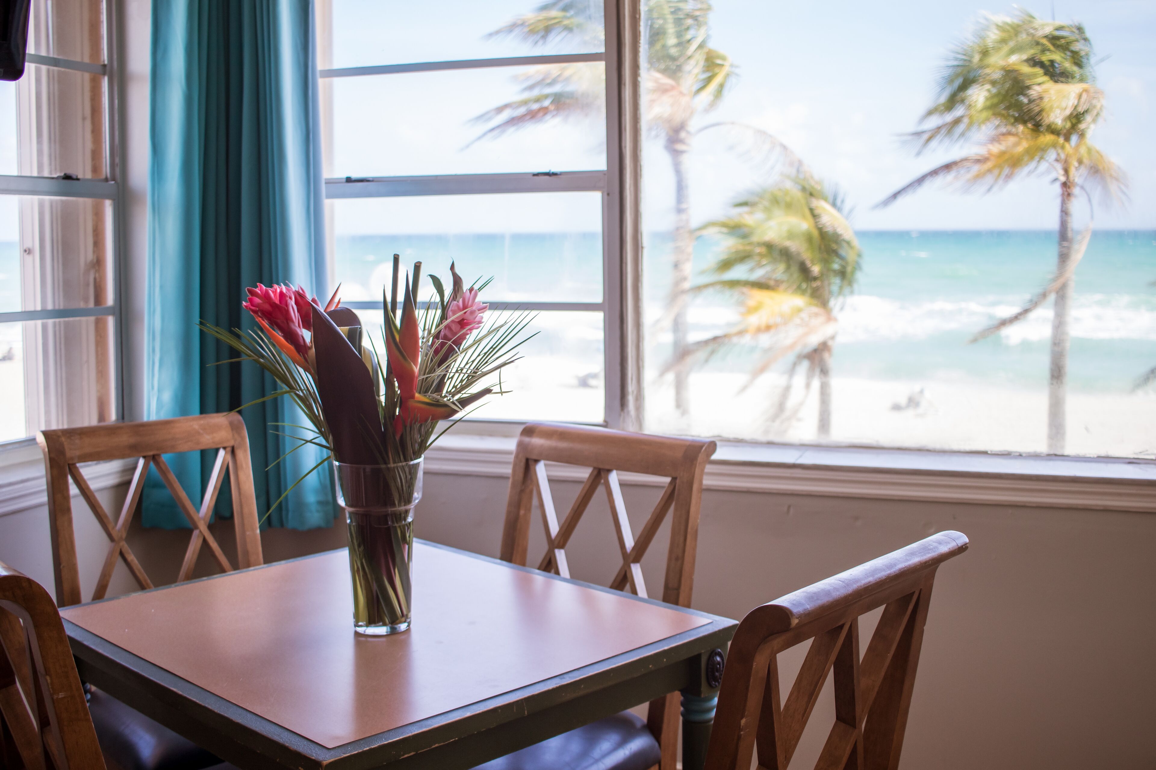 Foto - Riptide Oceanfront Hotel