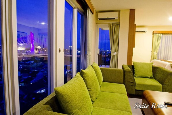 Living area - De Batara Hotel (Bandung)