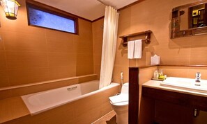 Suite | Bilik Mandi