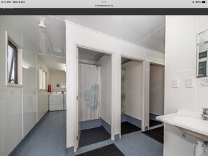 Shower - TripInn Modern Motels & Affordable Accommodation (Westport)