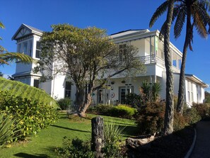 Property grounds - TripInn Modern Motels & Affordable Accommodation (Westport)