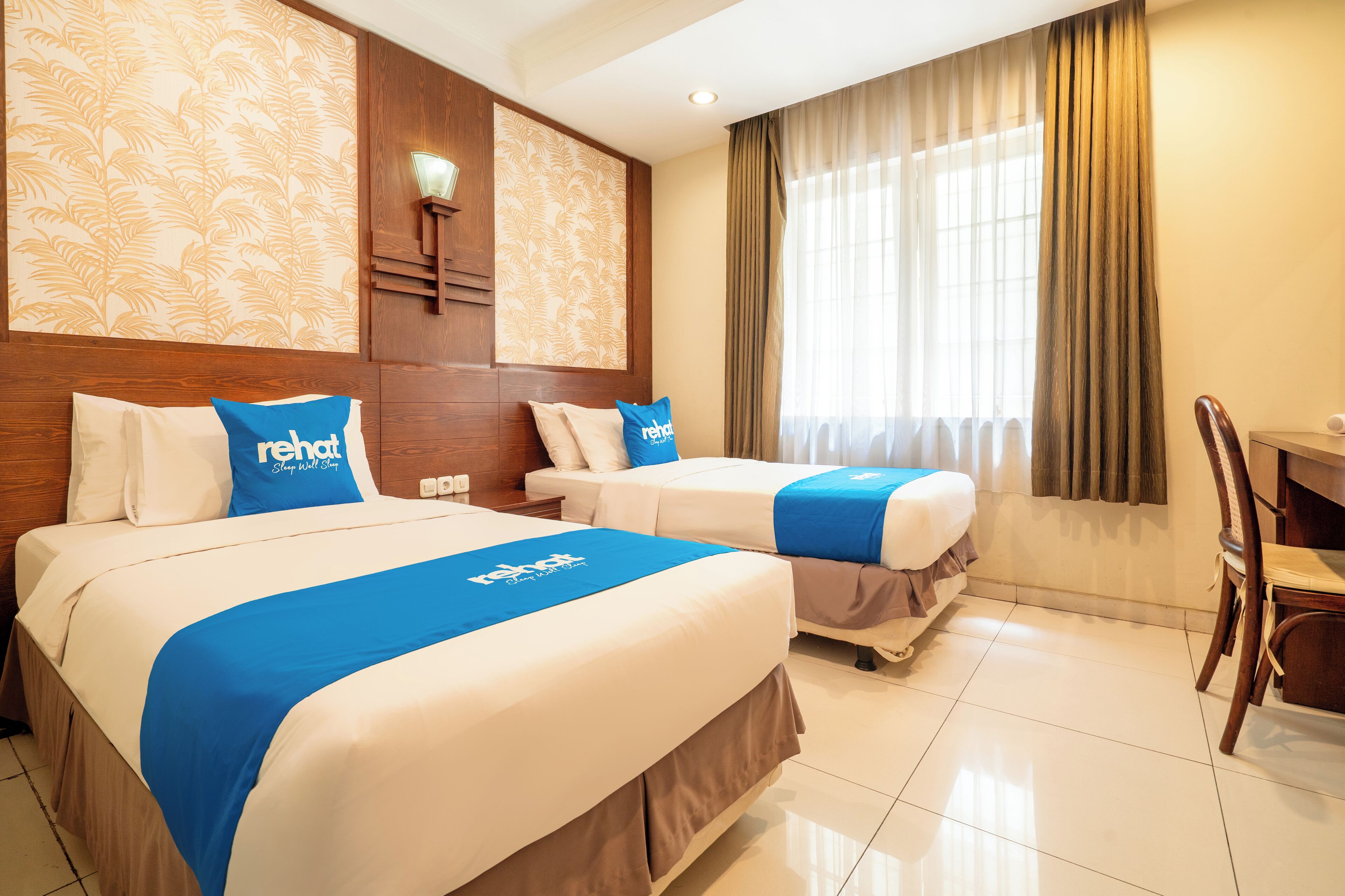 Phòng 2 giường đơn Superior | Minibar, bàn, truy cập Internet không dây miễn phí 