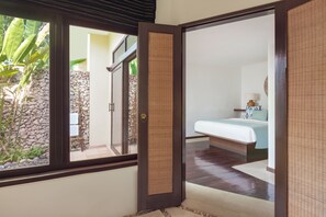 2 phòng ngủ, bộ đồ giường cao cấp, minibar, két bảo mật tại phòng