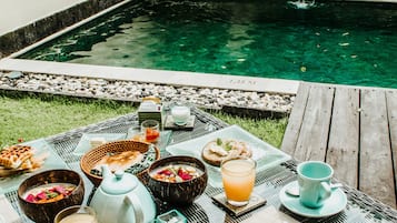 Private pool
