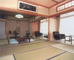 In-room safe, blackout drapes, free WiFi - Hinodeya Ryokan (Ito)