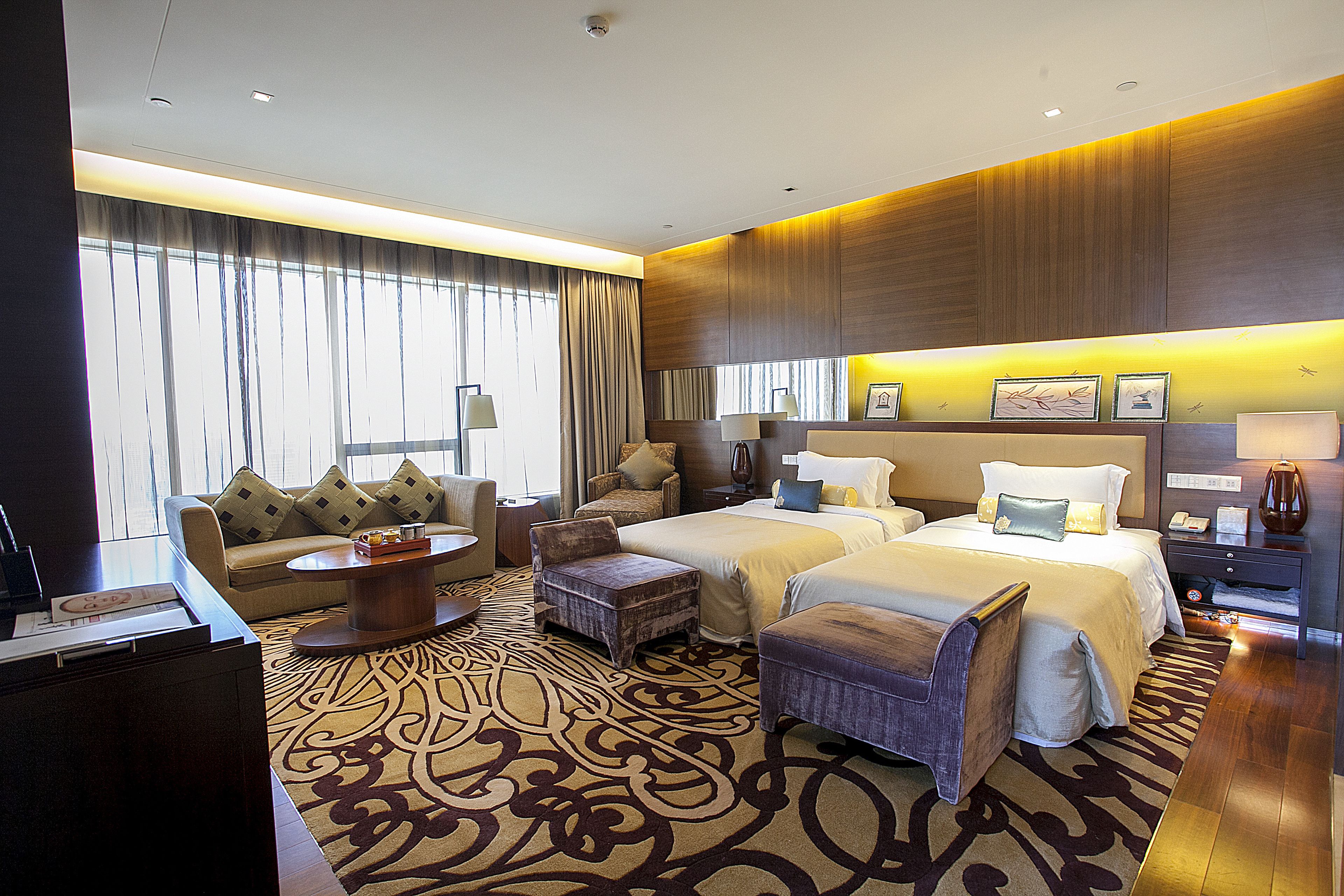 1 bedroom, pillow-top beds, minibar, in-room safe