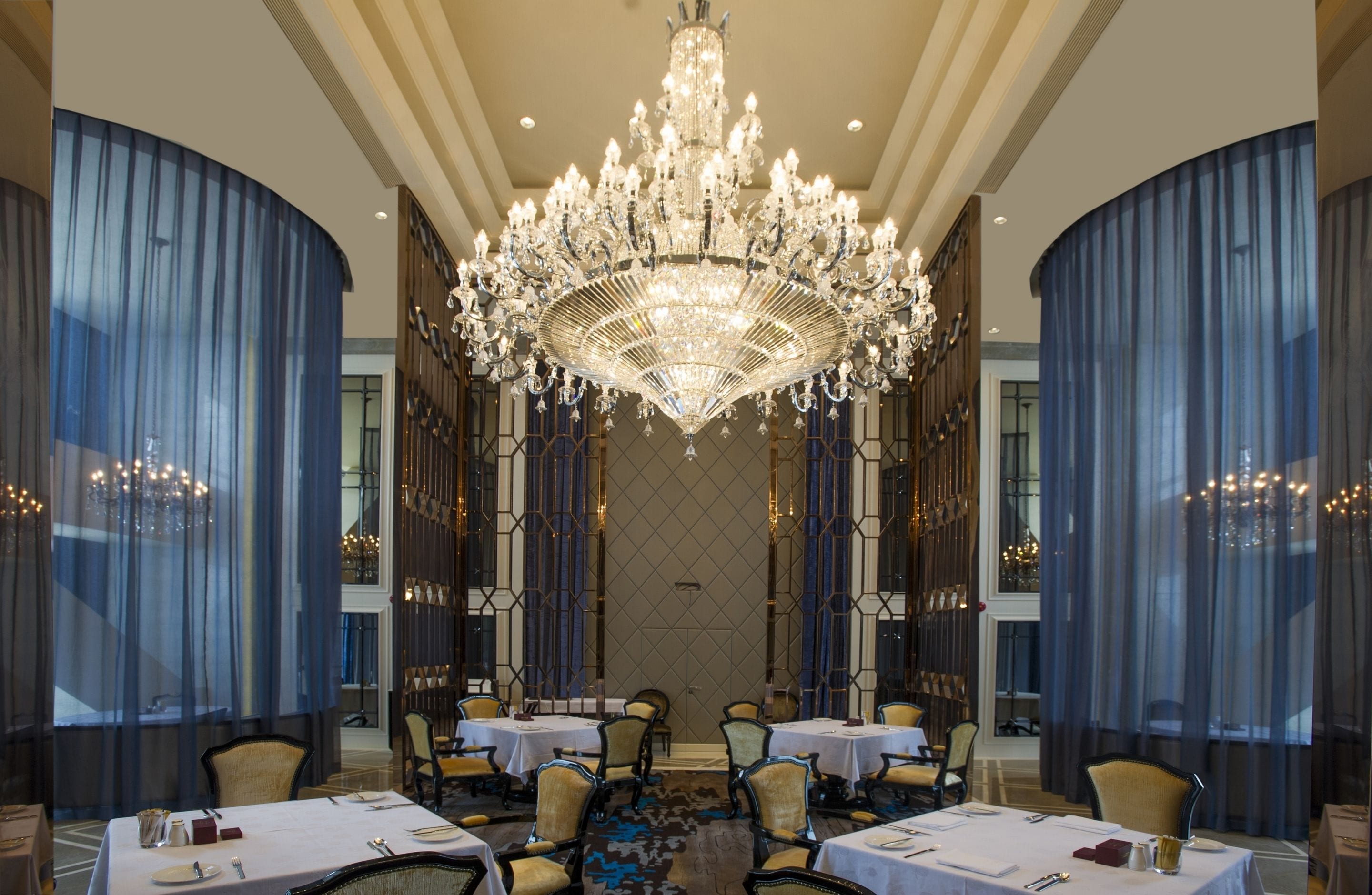 3 间餐厅，中国菜