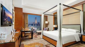 Phòng đôi Business | Minibar, két bảo mật tại phòng, bàn, phòng cách âm