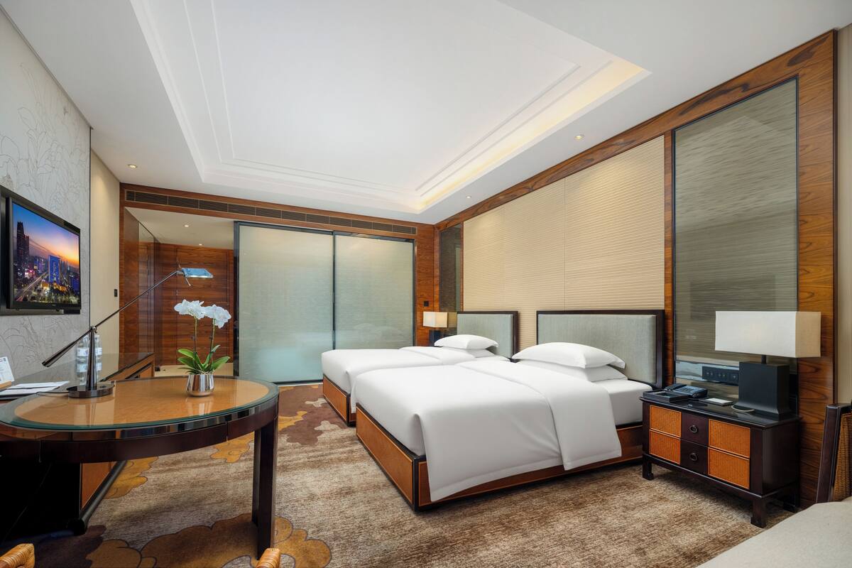 Phòng 2 giường đơn Deluxe | Minibar, két bảo mật tại phòng, bàn, phòng cách âm 