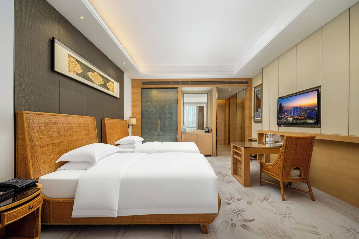 Phòng Superior | Minibar, két bảo mật tại phòng, bàn, phòng cách âm 