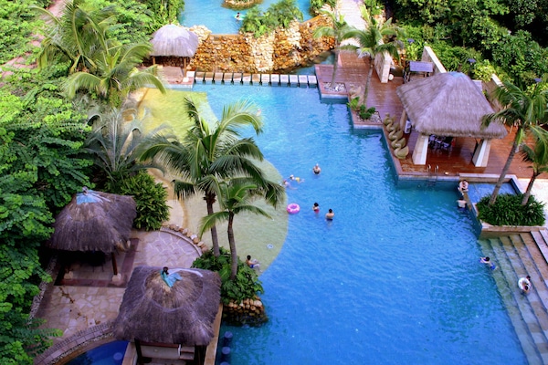 Indoor pool, outdoor pool