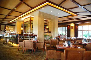 Daily buffet breakfast (CNY 50 per person) - Richwood Garden Hotel (Dongguan)