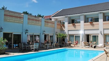 Sæsonbestemt udendørs pool