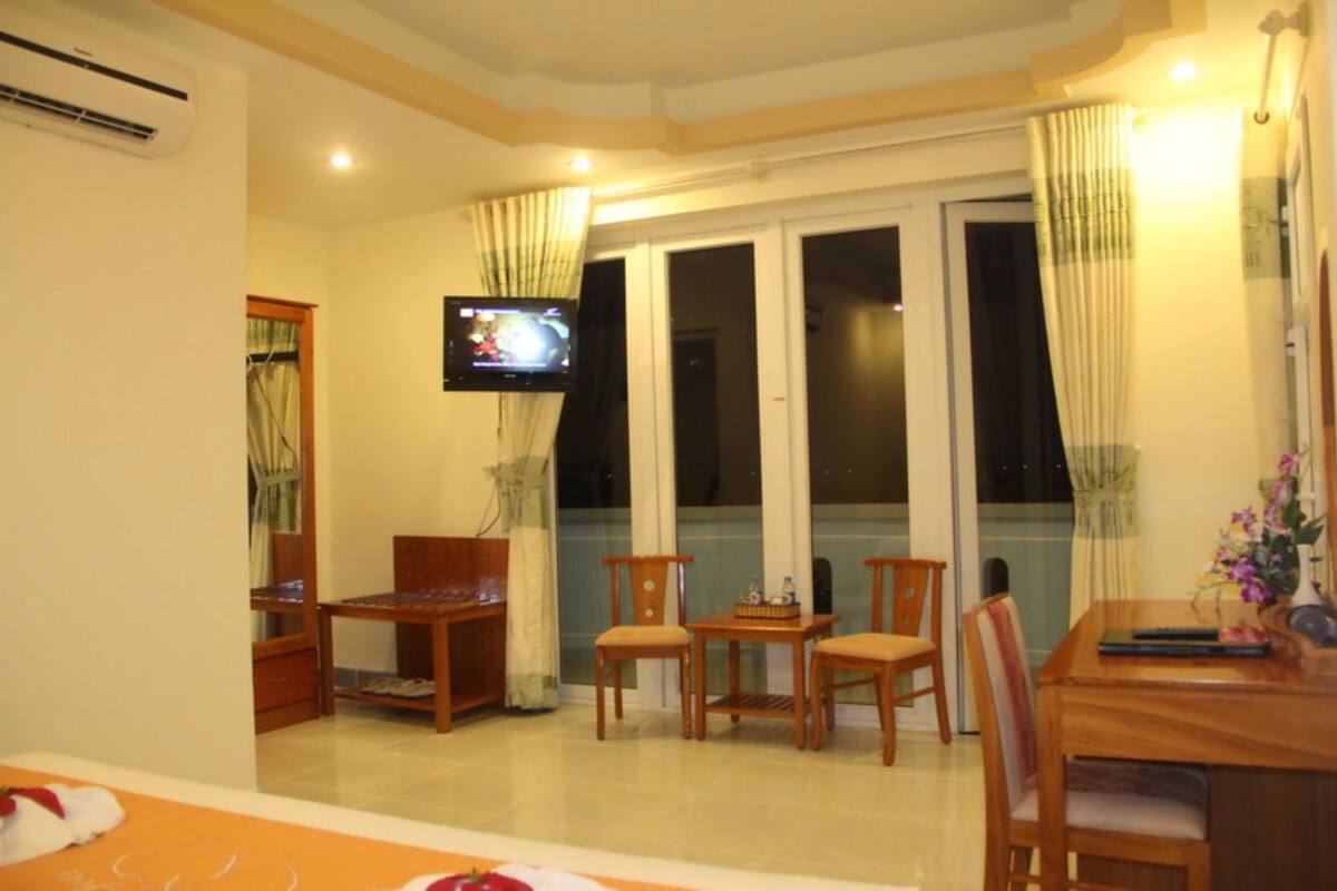 Phòng Deluxe | Minibar, két bảo mật tại phòng, bàn, giường gấp/giường phụ (phụ phí) 