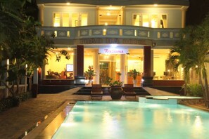 Outdoor pool, pool umbrellas, pool loungers