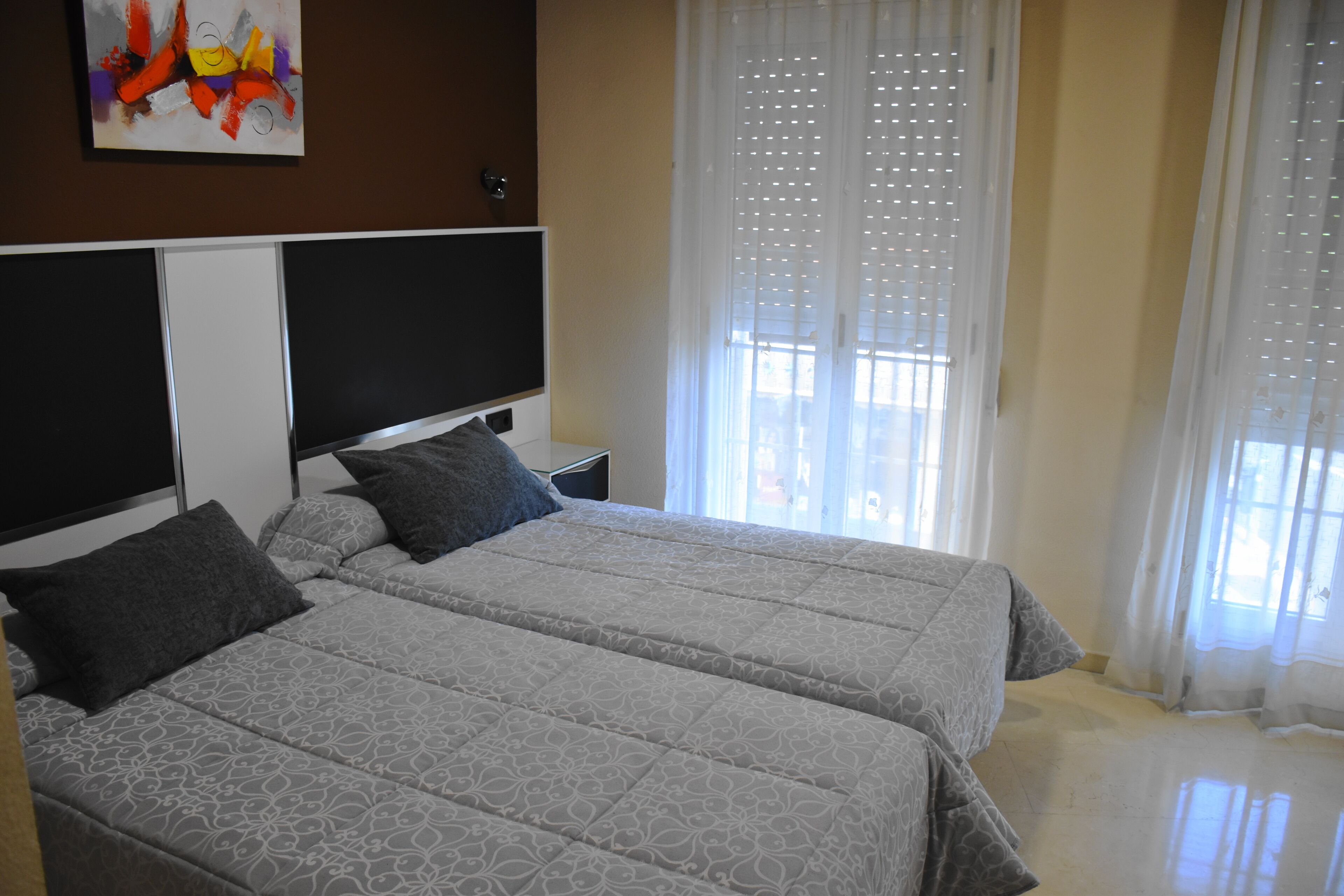 double room | desk, free wifi, bed sheets, wheelchair access