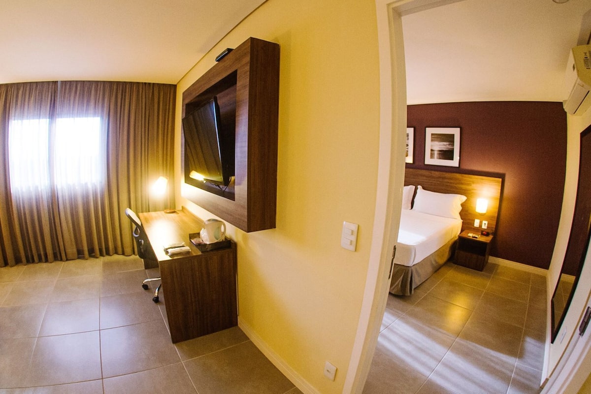 Minibar, in-room safe, desk, laptop workspace