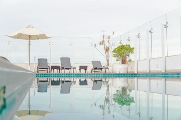 Kolam renang outdoor