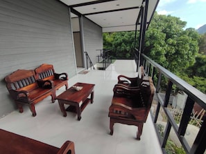 Standard Room Air | Living area - Kitty Guesthouse (Ko Phi Phi)