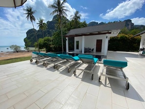 Sundeck - The Beach House (Krabi)