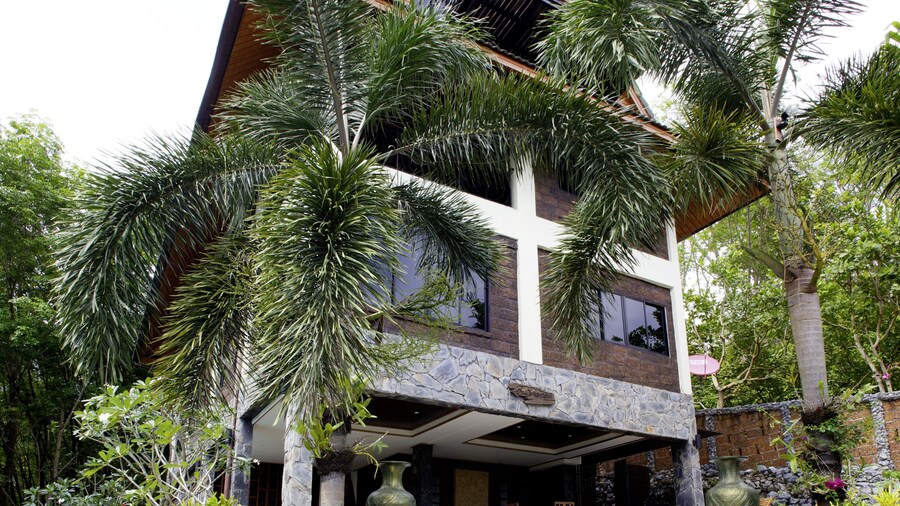 Thara Bayview Villa