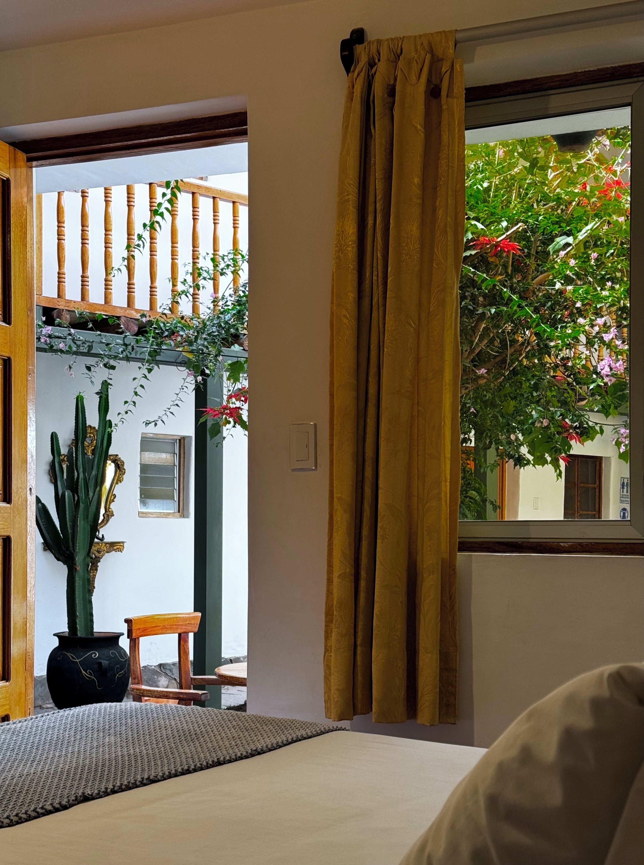 1 bedroom, Frette Italian sheets, premium bedding, down duvets