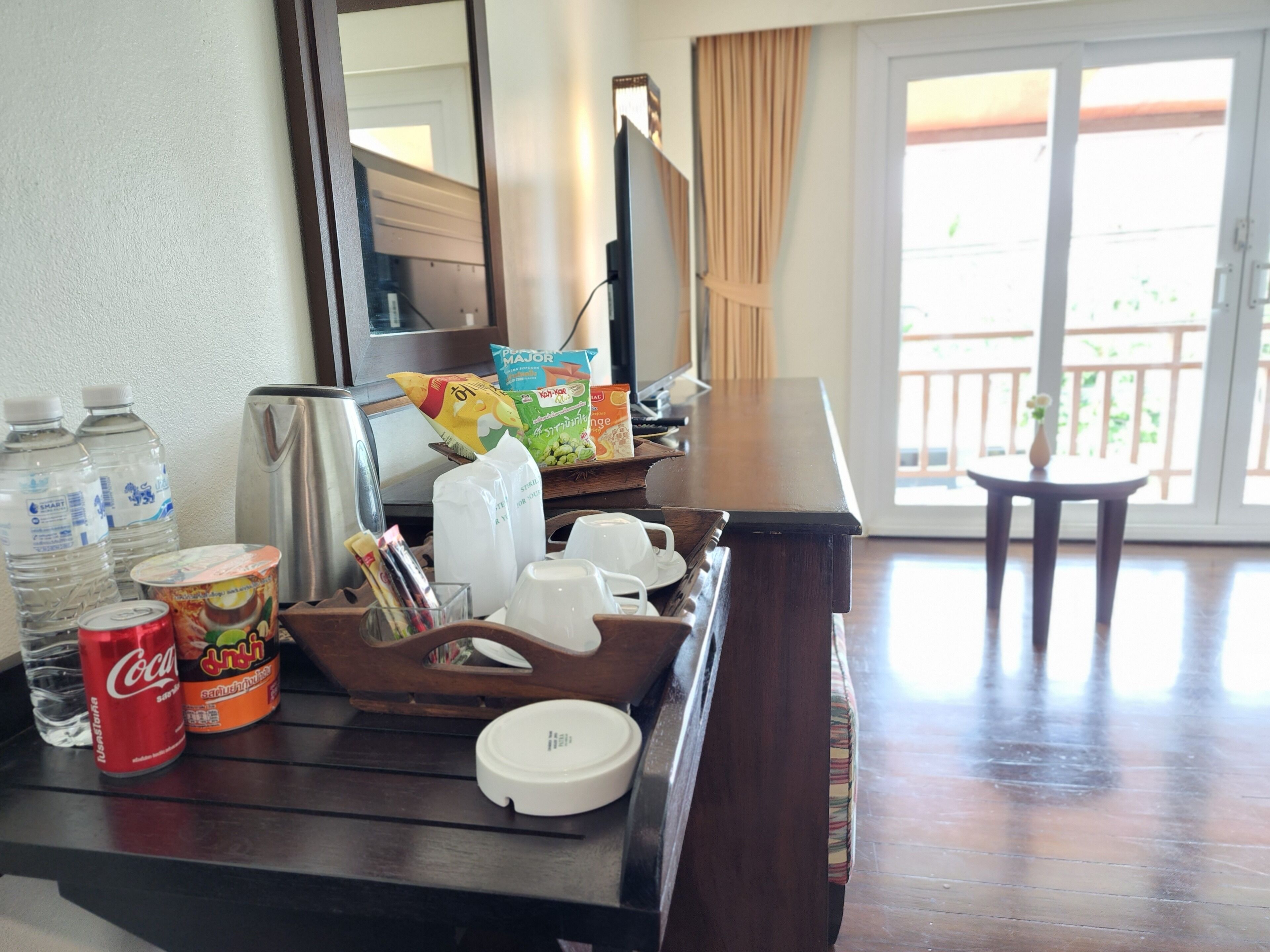 Deluxe Room, Balcony, Sea View | In-room safe, desk, blackout drapes, free cribs/infant beds