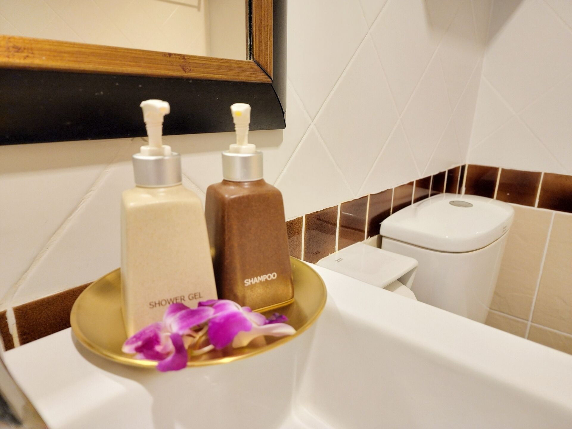 deluxe room, balcony, sea view | bathroom | shower, hair dryer, bidet, towels