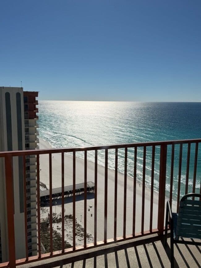 开间, 海滨 | 特色装修、特色家居、笔记本电脑工作区、熨斗/熨衣板