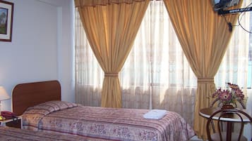 Twin Room | In-room safe, desk, free WiFi