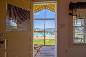 Large One Room Cottage | Vistas desde la habitación