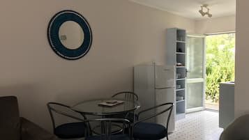 Apartamento, 2 habitaciones | Wifi gratis y ropa de cama