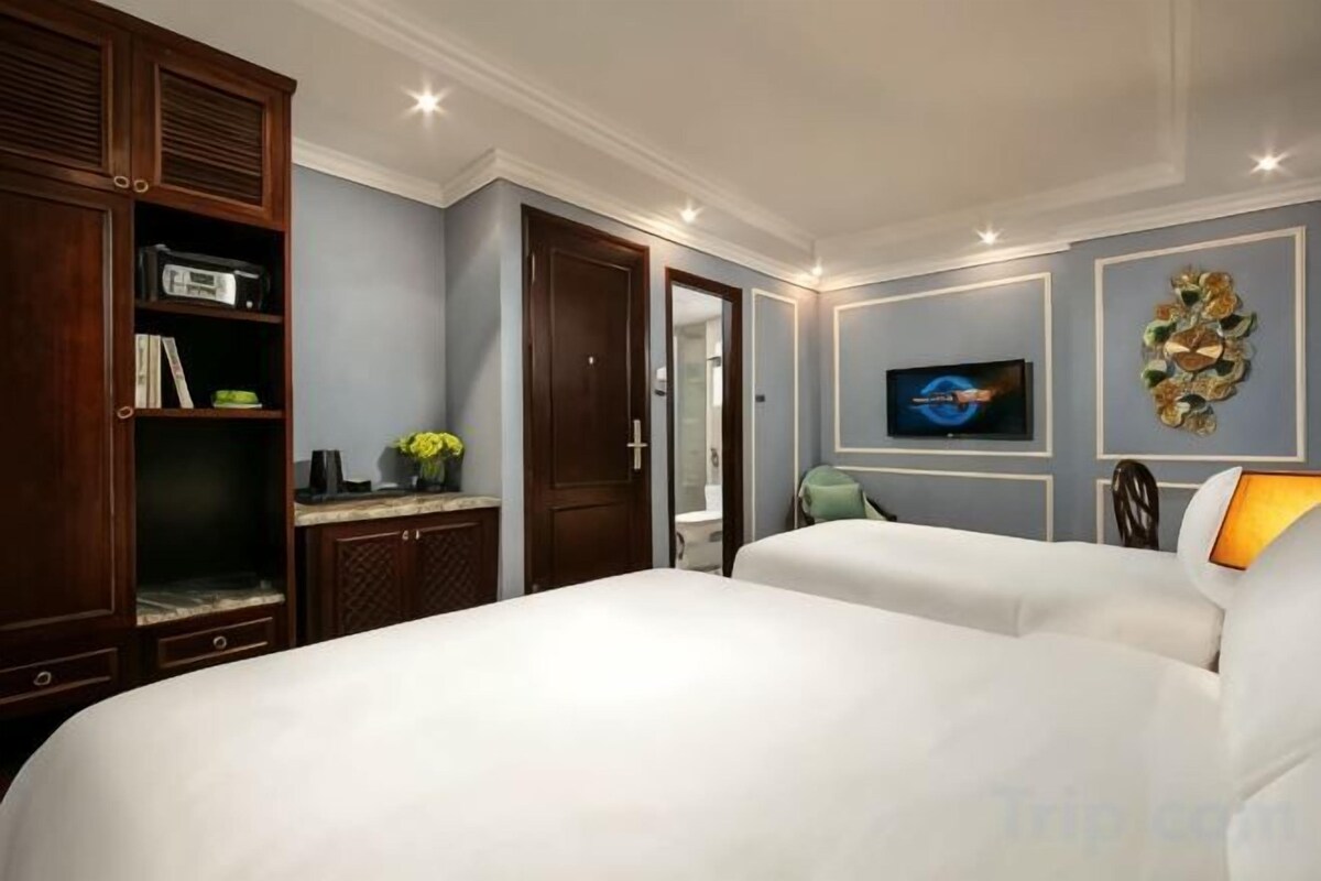 Minibar, in-room safe, desk, soundproofing