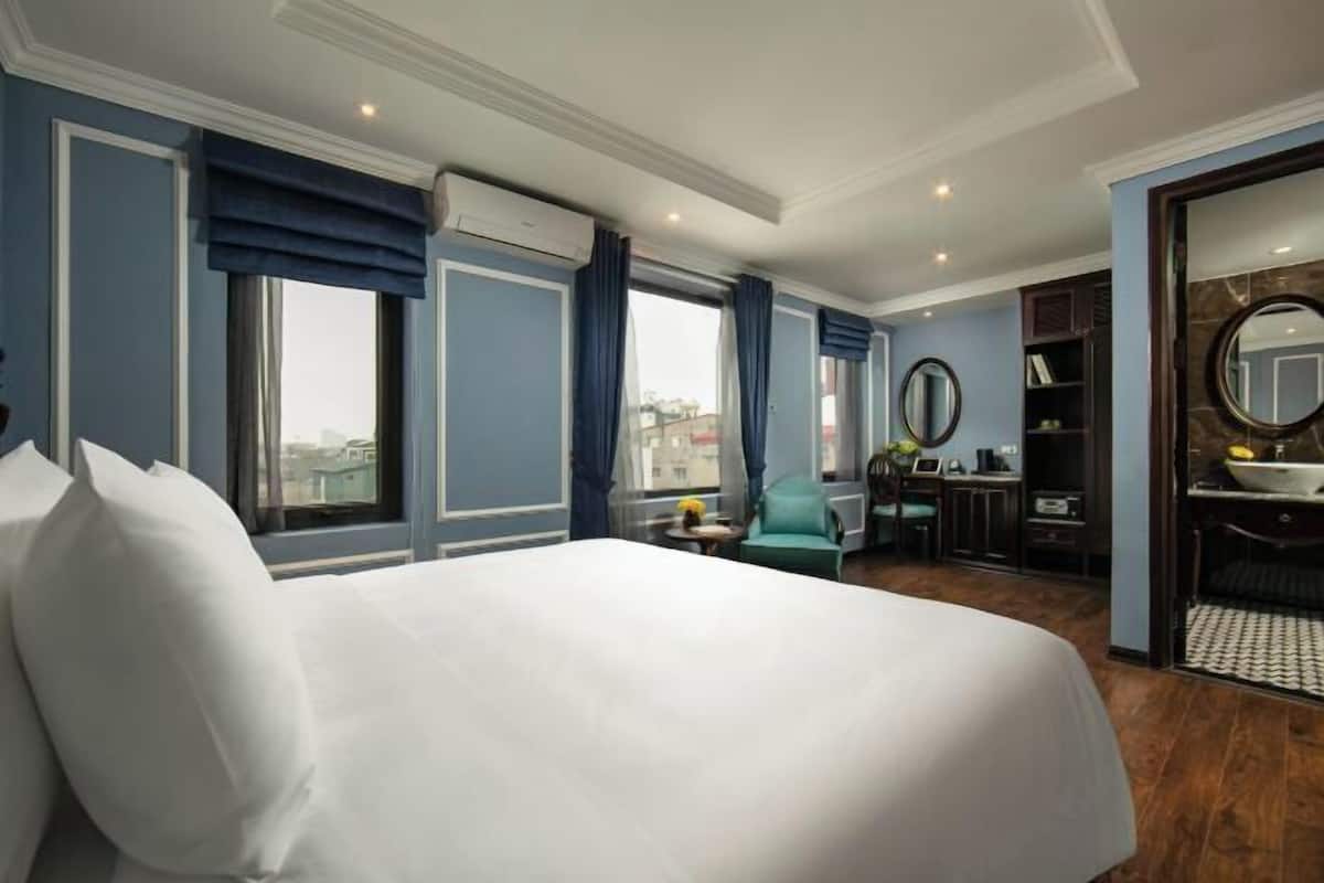 1 bedroom, minibar, in-room safe, desk
