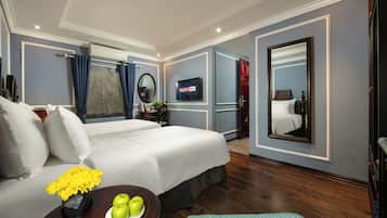 Deluxe Twin Room | 1 bedroom, minibar, in-room safe, desk
