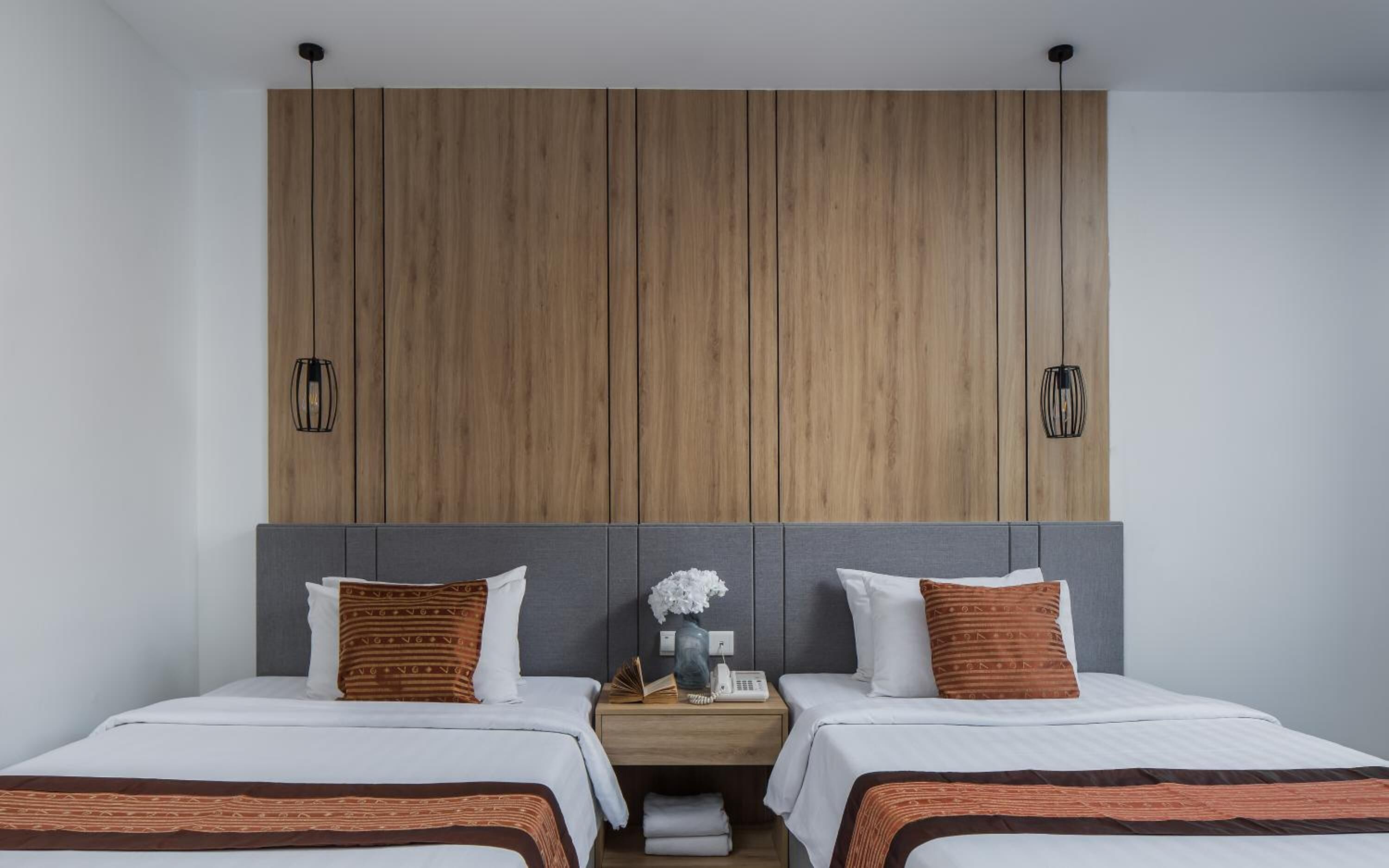 Down duvets, pillow-top beds, free minibar items, in-room safe