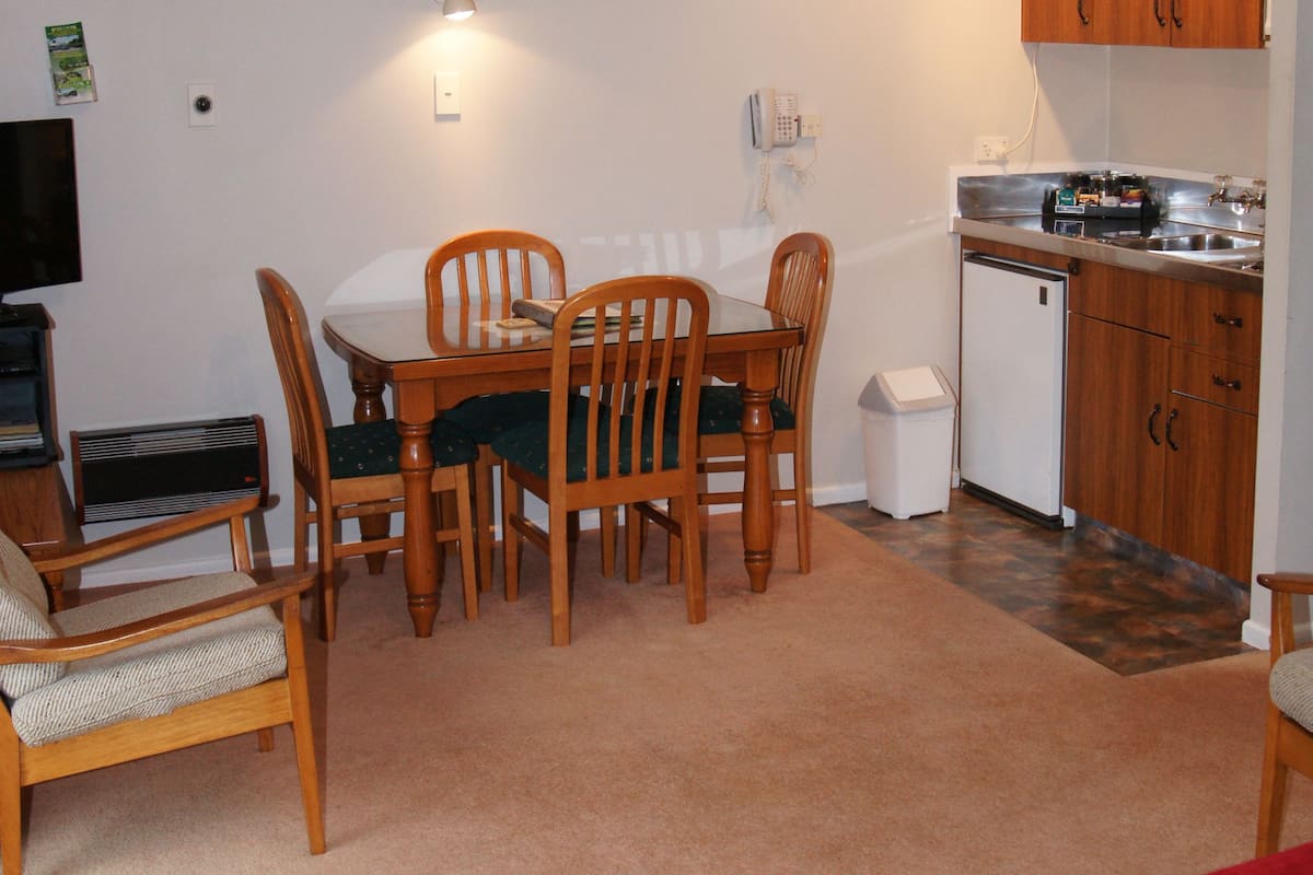 Double Room, Non Smoking, Courtyard View