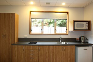 Apartamento, 1 quarto (Super King) | Cozinha privada | Geladeira, micro-ondas, cafeteira/chaleira