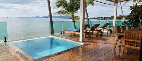 Premium Two Bedrooms beach Villa with Plunge Pool | Terrasse/Patio
