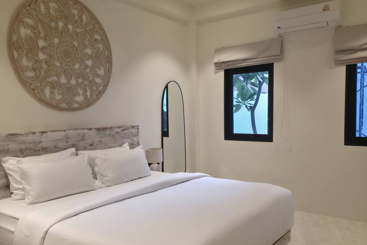 Premium 2 Bedrooms pool view villa | Sábanas de algodón egipcio y ropa de cama de alta calidad 