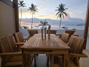 Premium 2 Bedroom with roof deck and Seaview | Terrasse/Patio