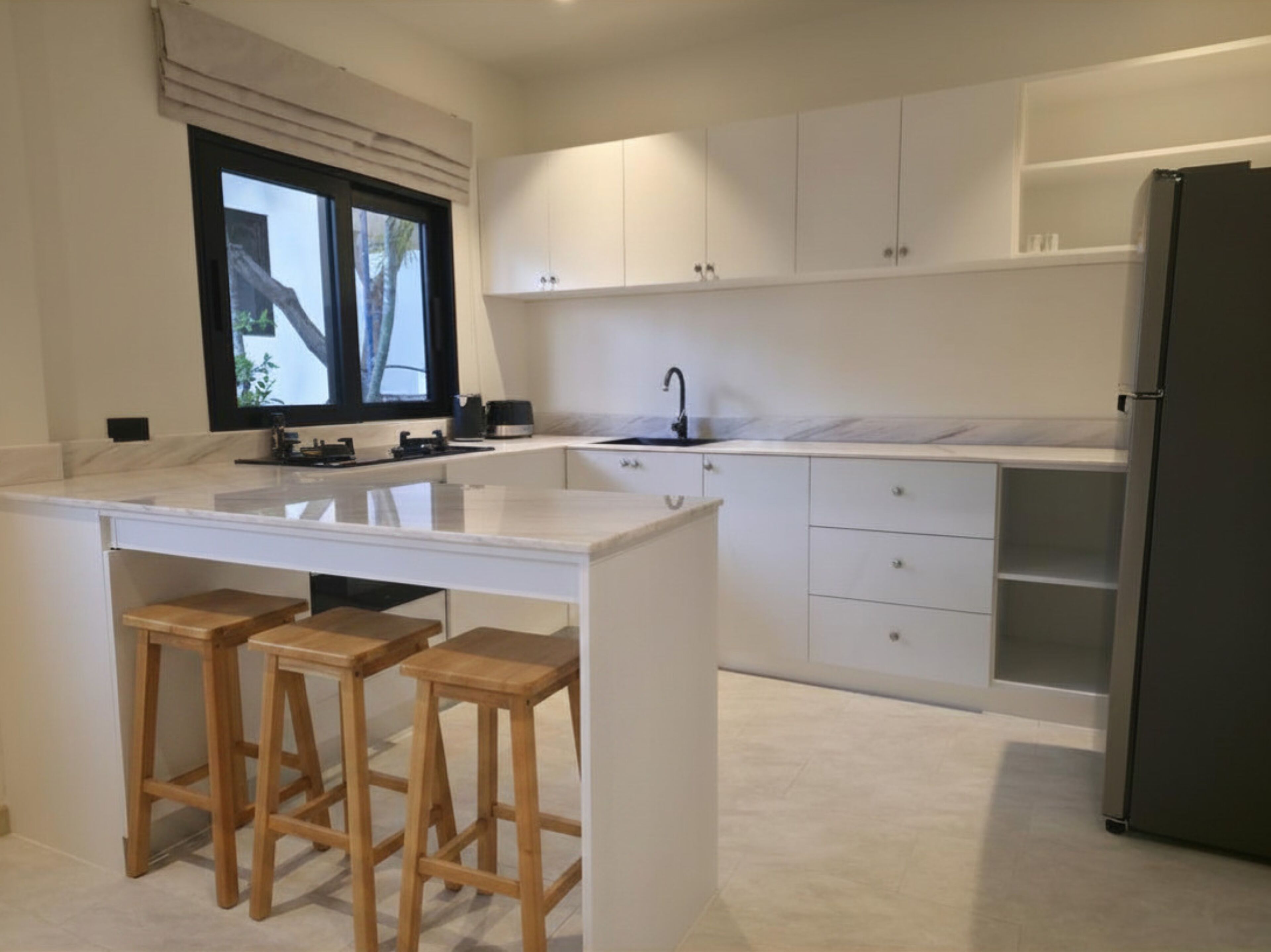 Premium 2 Bedroom with roof deck and Seaview | Private kitchen | Fridge, microwave, oven, stovetop