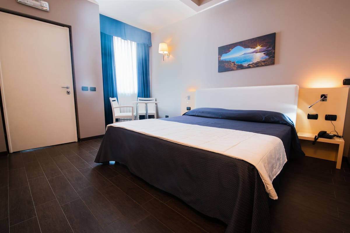 double room single use | 1 bedroom, premium bedding, minibar, in-room safe